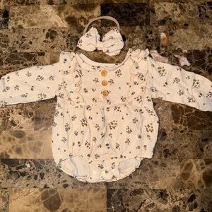 7month baby girls onesie + hair bow BRAND NEW